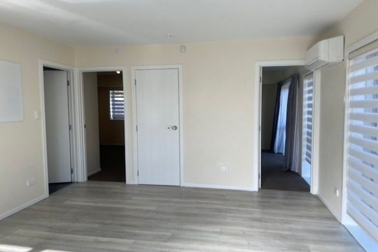 Photo of property in 12 Fielding Crescent, Farm Cove, Auckland, 2012