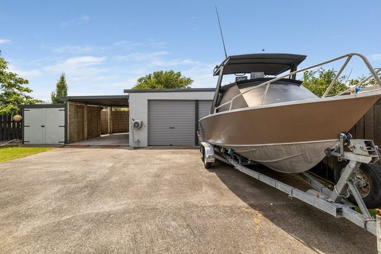 Photo of property in 22 Villa Place, Bell Block, New Plymouth, 4312