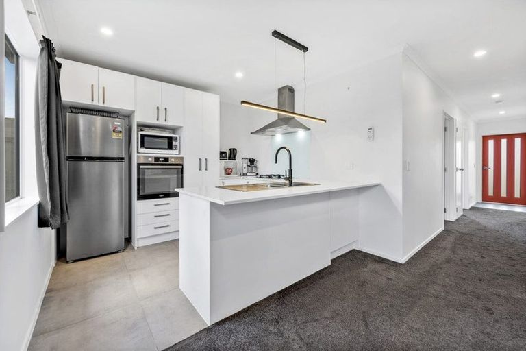 Photo of property in 120 Kuaka Drive, Takanini, 2112