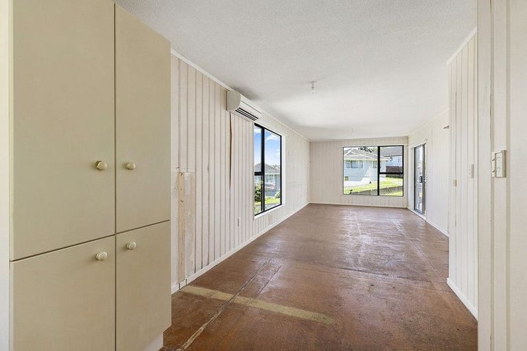 Photo of property in 16 Penguin Grove, Waitangirua, Porirua, 5024