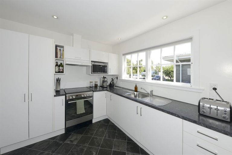 Photo of property in 10 Scott Street, Sydenham, Christchurch, 8023