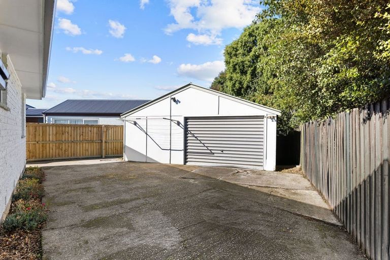 Photo of property in 39 Martbern Crescent, Bishopdale, Christchurch, 8053