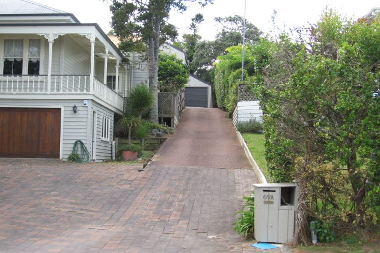 Photo of property in 1/69 Palmerston Road, Birkenhead, Auckland, 0626