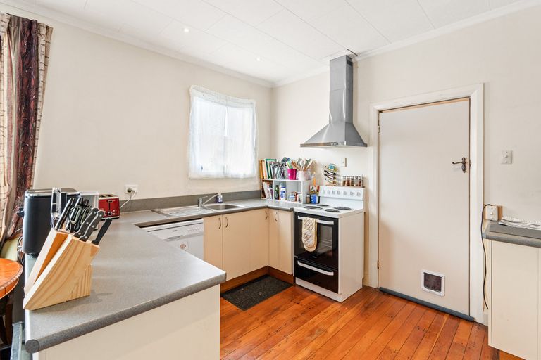 Photo of property in 7 Athol Place, Ravensbourne, Dunedin, 9022