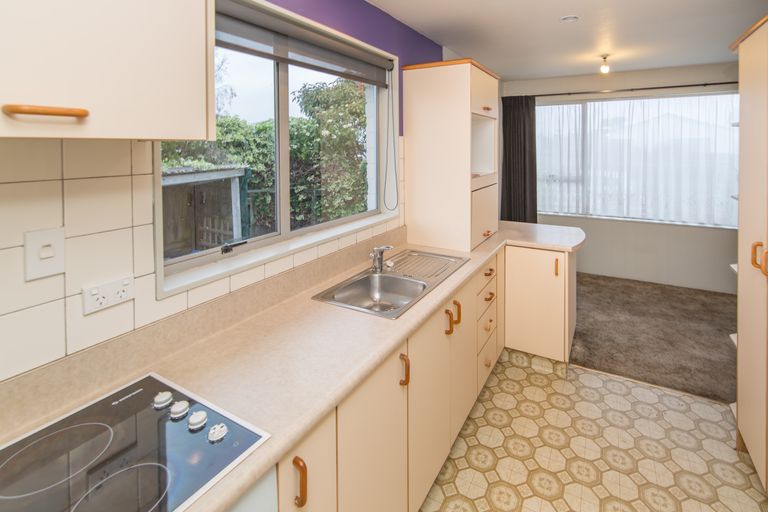 Photo of property in 27 Bayswater Crescent, Bromley, Christchurch, 8062