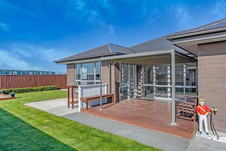 Photo of property in 30 Sutherland Drive, Kaiapoi, 7630