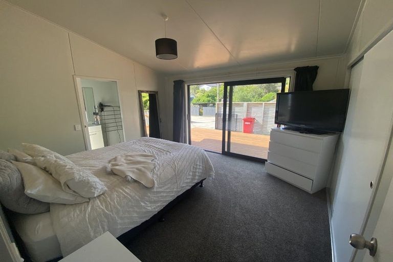 Photo of property in 18a Norana Road, Maoribank, Upper Hutt, 5018