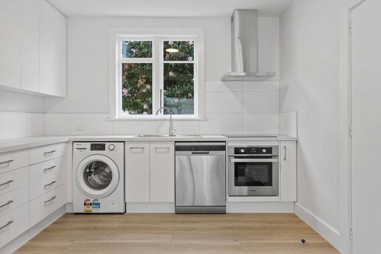 Photo of property in 172 Papanui Road, Merivale, Christchurch, 8014