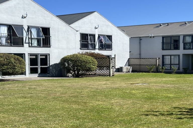 Photo of property in 7/74 Hansons Lane, Upper Riccarton, Christchurch, 8041