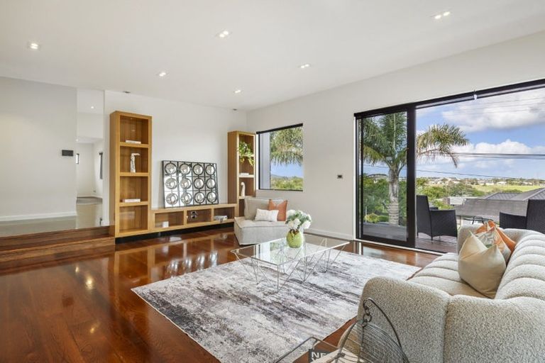 Photo of property in 17 Waitemata Road, Hauraki, Auckland, 0622