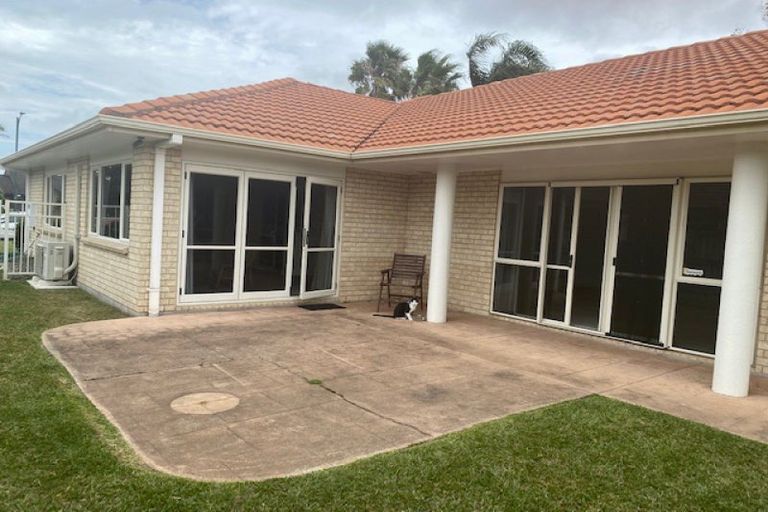 Photo of property in 18 Kahira Crescent, Papamoa Beach, Papamoa, 3118