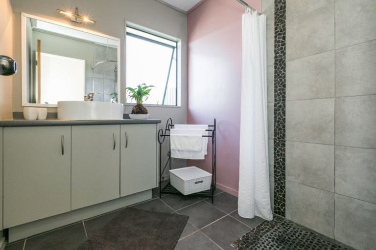 Photo of property in 405a Murdoch Road East, Akina, Hastings, 4122