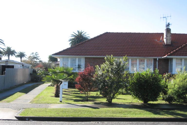 Photo of property in 74-76 Rutherford Road, Marewa, Napier, 4110