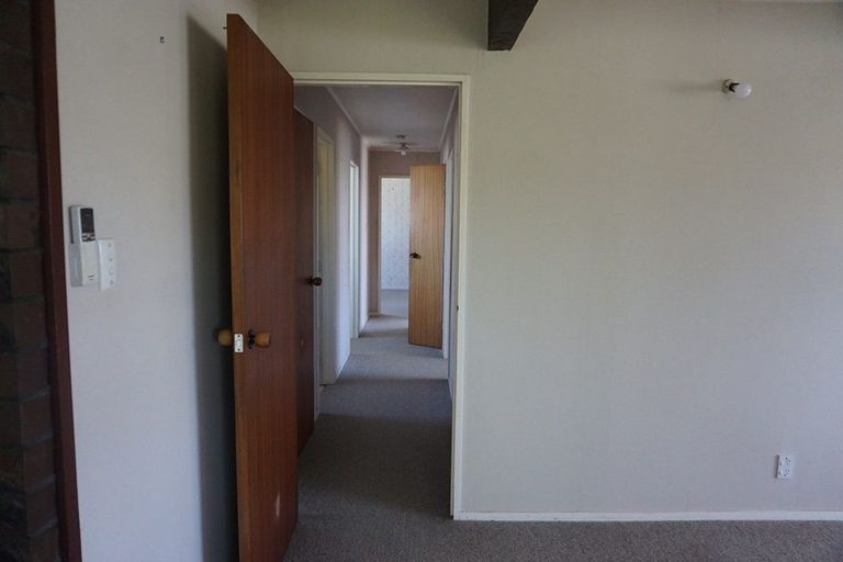 Photo of property in 43 Duckworth Crescent, Greenmeadows, Napier, 4112
