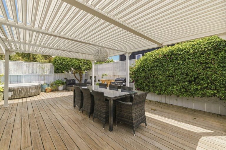 Photo of property in 5 Marjorie Lane, Papamoa Beach, Papamoa, 3118