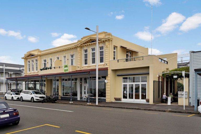 Photo of property in 2/2a Domain Street, Devonport, Auckland, 0624