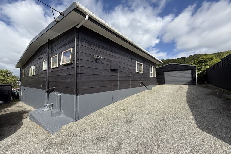Photo of property in 89b Waikawa Road, Picton, 7220