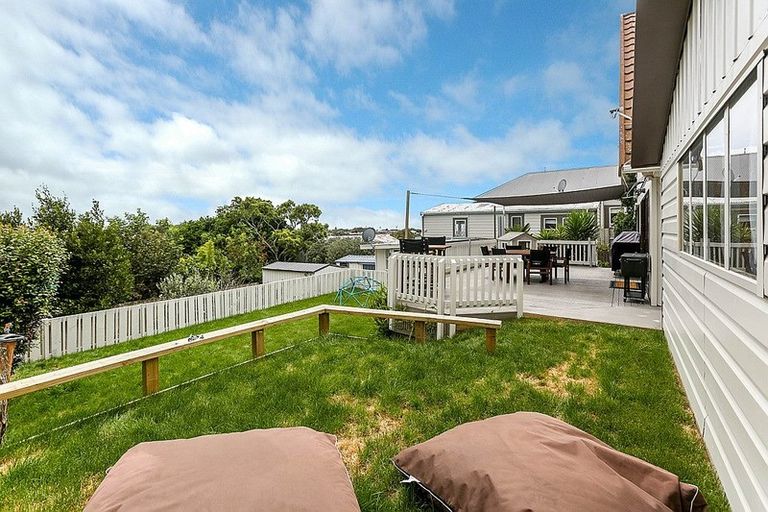 Photo of property in 220 Frankley Road, Frankleigh Park, New Plymouth, 4310