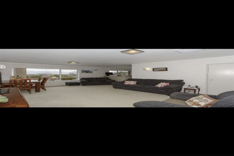 Photo of property in 1/20 Merchant Avenue, Te Atatu South, Auckland, 0610