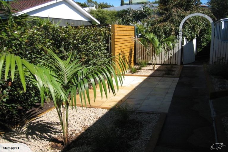 Photo of property in 4/17 Church Street, Devonport, Auckland, 0624