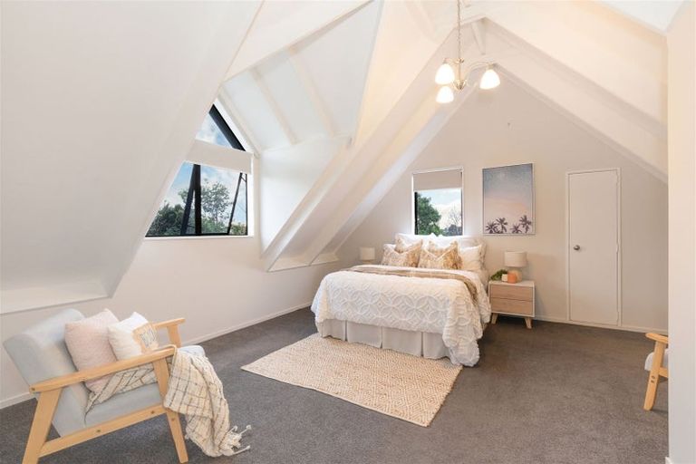 Photo of property in 19 Miro Road, Raumati South, Paraparaumu, 5032