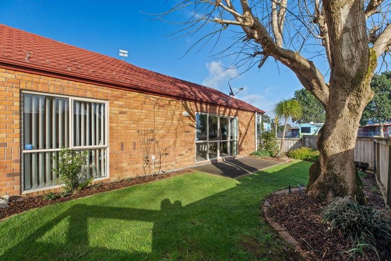 Photo of property in 54 Armada Drive, Ranui, Auckland, 0612