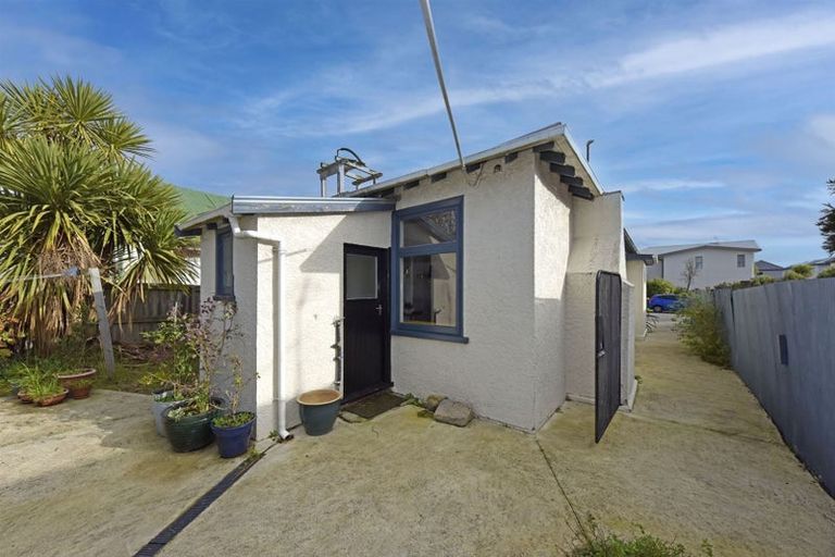 Photo of property in 104 Barbour Street, Waltham, Christchurch, 8011