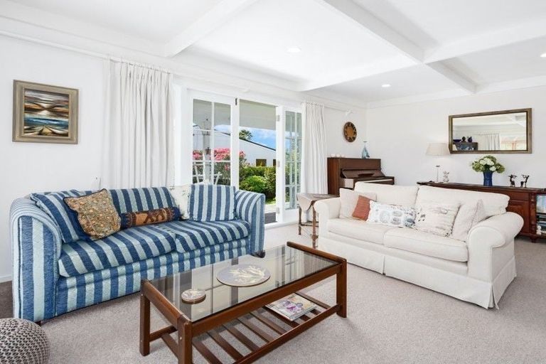 Photo of property in 32 Discovery Drive, Whitby, Porirua, 5024