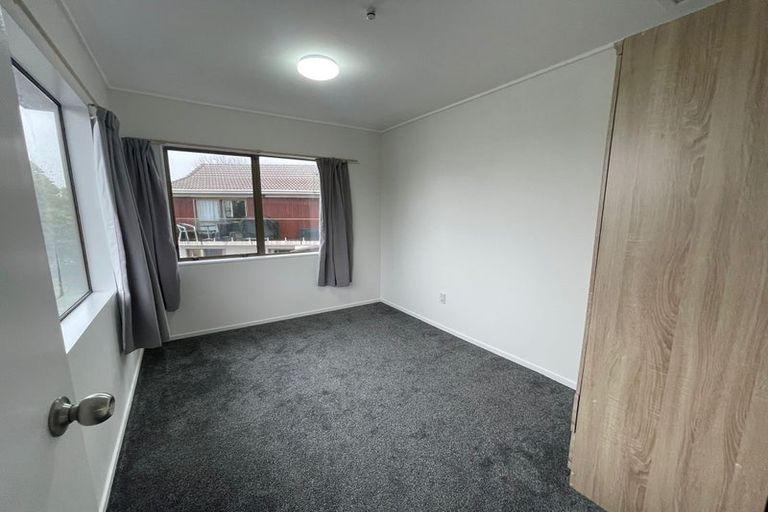 Photo of property in 1/41 College Road, Northcote, Auckland, 0627