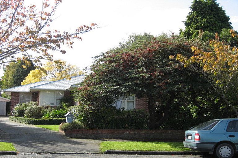 Photo of property in 14 Mclellan Place, Ilam, Christchurch, 8041