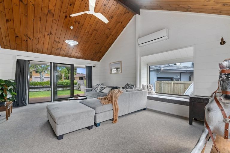 Photo of property in 12 Waitawa Place, Lynmore, Rotorua, 3010
