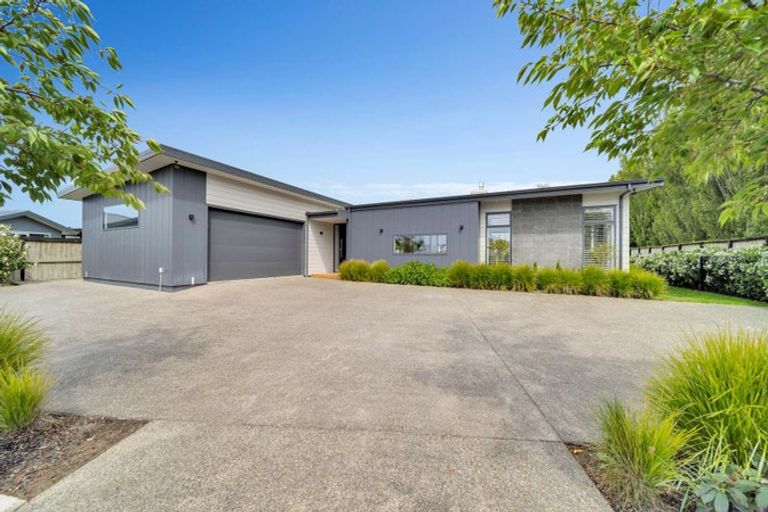 Photo of property in 92 Weston Road, Weston, Oamaru, 9401