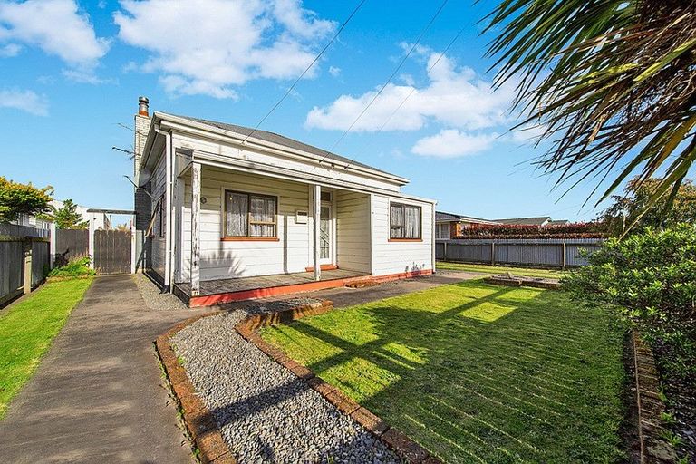 Photo of property in 94 Argyle Street, Hawera, 4610