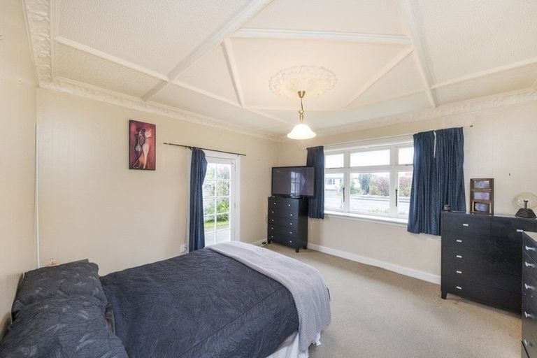 Photo of property in 4 Argyle Avenue, Takaro, Palmerston North, 4410