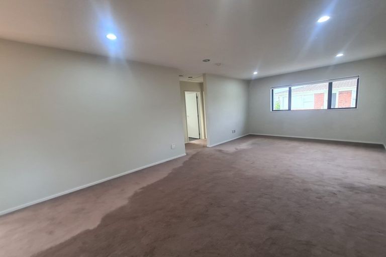 Photo of property in 21a Dallinghoe Crescent, Milford, Auckland, 0620
