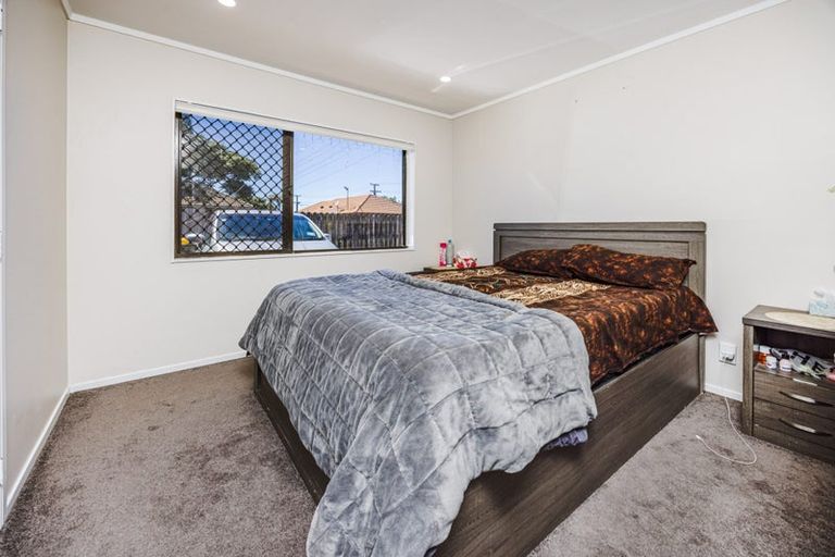 Photo of property in 2/10 Airfield Road, Takanini, 2112