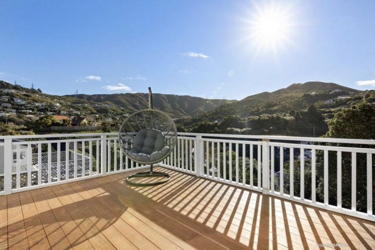 Photo of property in 12 Trelissick Crescent, Ngaio, Wellington, 6035