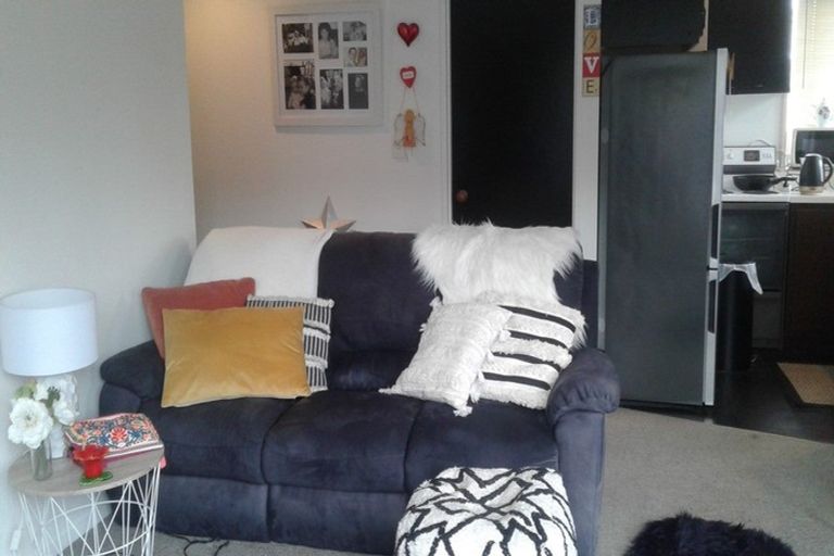 Photo of property in 66b Main North Road, Woodend, 7610