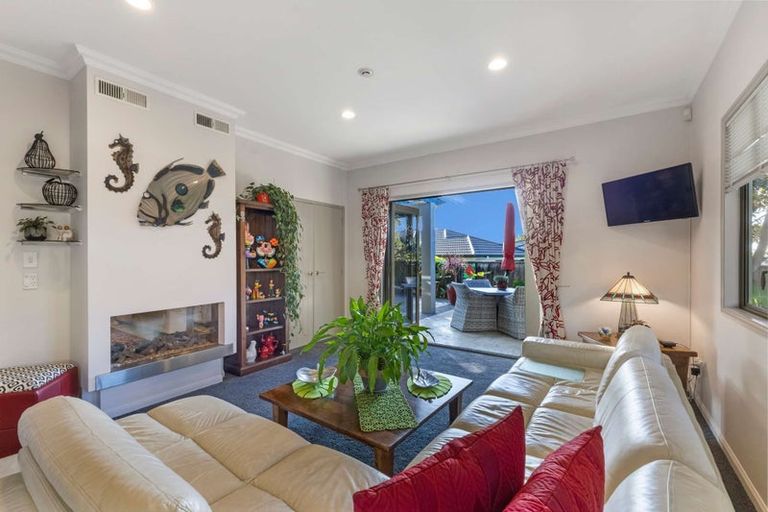 Photo of property in 176b Heta Road, Highlands Park, New Plymouth, 4312