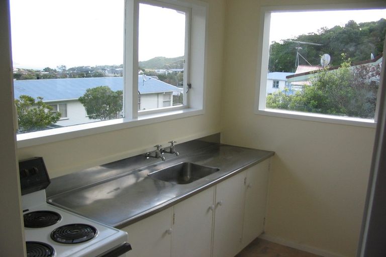 Photo of property in 8 Aspen Grove, Maungaraki, Lower Hutt, 5010