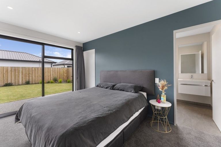 Photo of property in 9 Dallimore Drive, Belfast, Christchurch, 8051