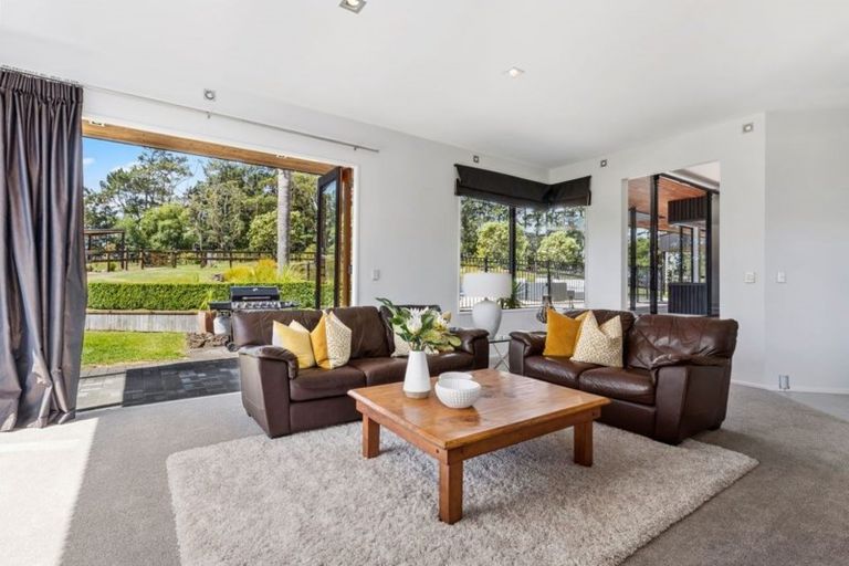 Photo of property in 206 Trigg Road, Kumeu, 0891