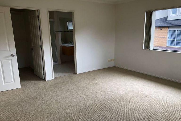 Photo of property in 55 Skelligs Drive, Flat Bush, Auckland, 2019