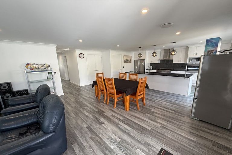 Photo of property in 34 Thomson Grove, Stokes Valley, Lower Hutt, 5019