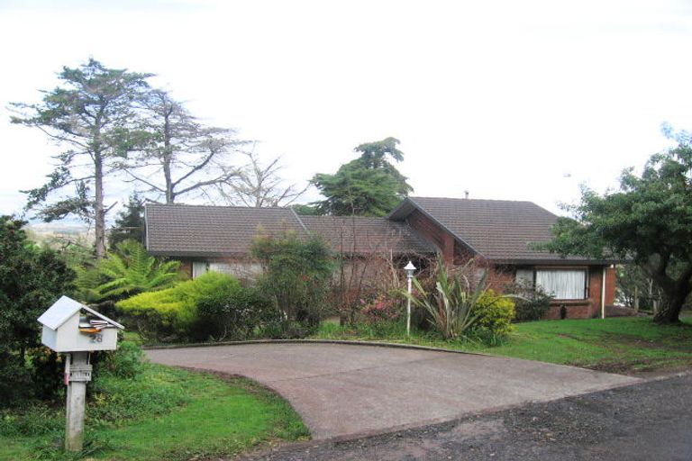 Photo of property in 28 Redmount Place, Red Hill, Papakura, 2110