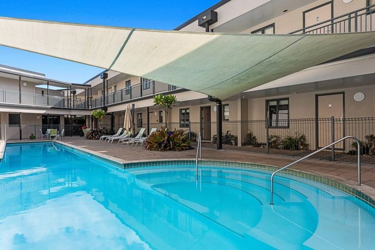 Photo of property in Beachpoint Apartments, 2/5 West End Road, Ohope, 3121