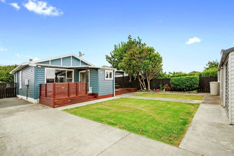 Photo of property in 19 Elizabeth Street, Moera, Lower Hutt, 5010