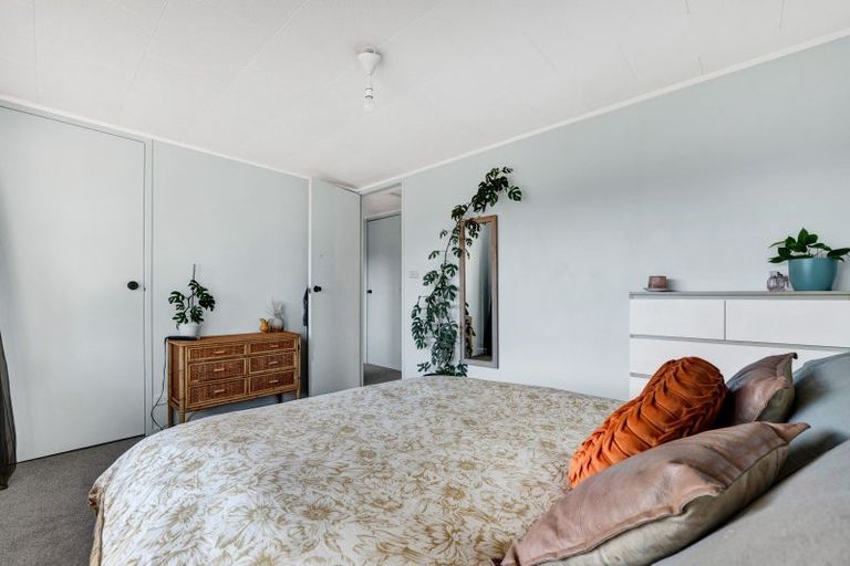 Photo of property in 5 Hobart Drive, Spotswood, New Plymouth, 4310