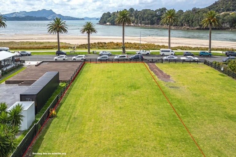 Photo of property in 17 The Esplanade, Whitianga, 3510