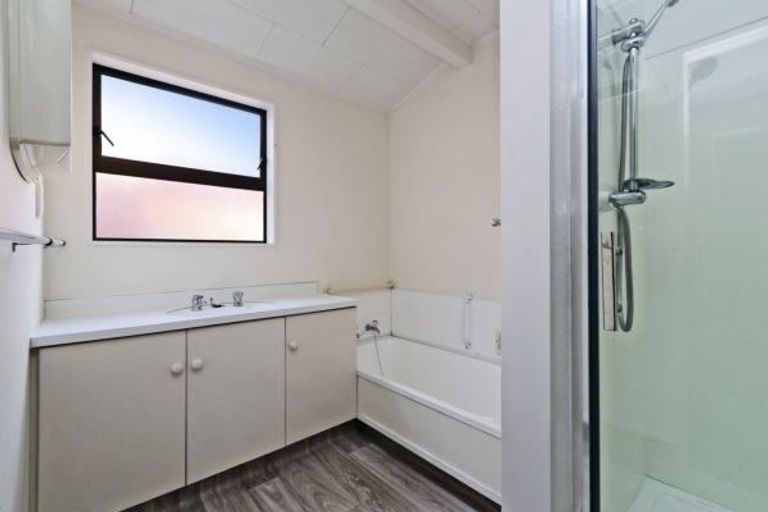 Photo of property in 7/501 Eastbourne Street East, Hastings, 4122